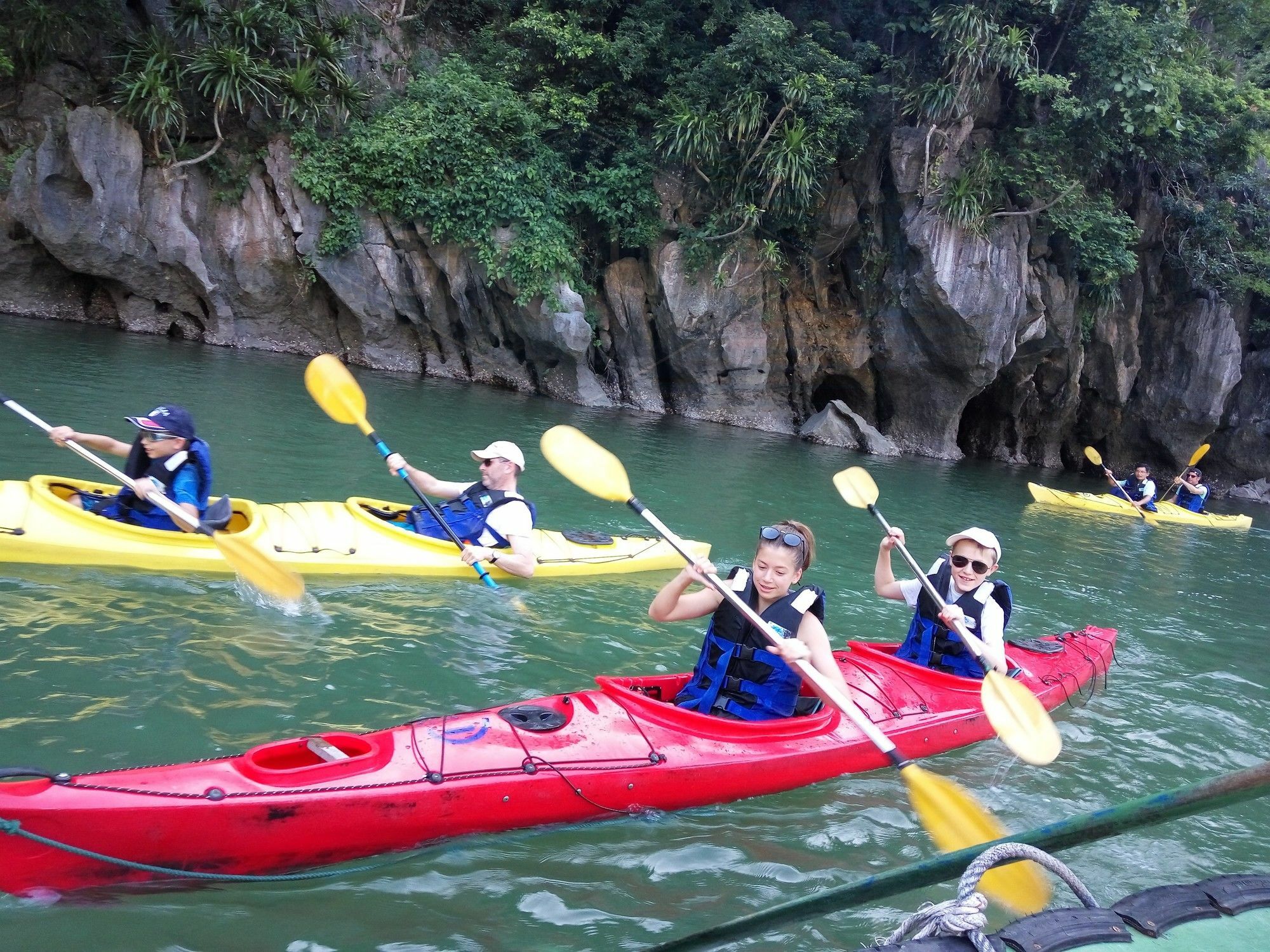 Hotel Gray Line Halong Cruise Hạ Long Exterior foto